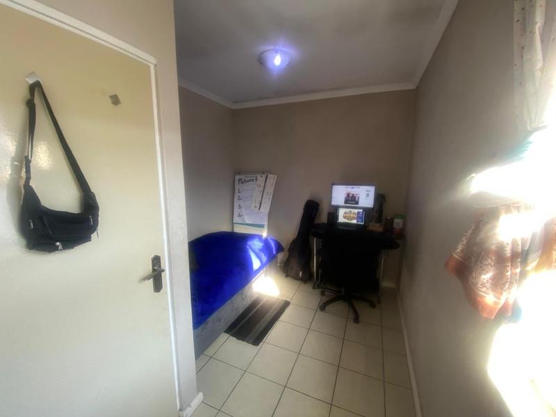 2 Bedroom Property for Sale in Maitland Western Cape